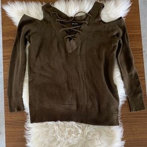 EXPRESS V-neck Off the shoulder olive sweater